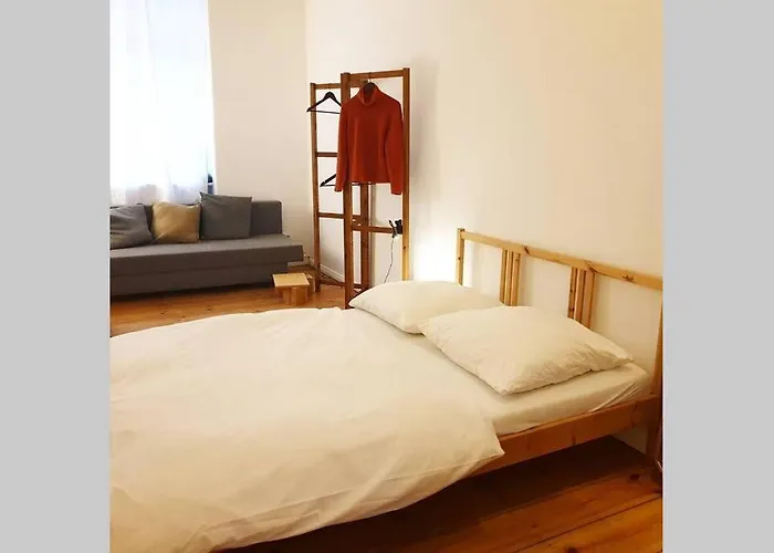 2 Room Apartment In Center Friedrichshain